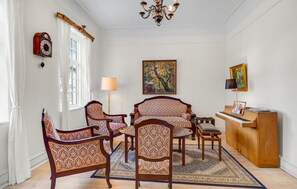 Televisio, takka, DVD-soitin