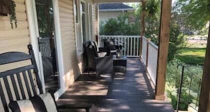 Super cute house with views of the lake. Great walkability score!