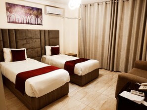 Egyptian cotton sheets, premium bedding, minibar, desk - Golden Hotel (Amman)