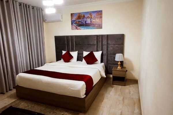 Cadar kapas Mesir, peralatan tempat tidur premium, bar mini, meja