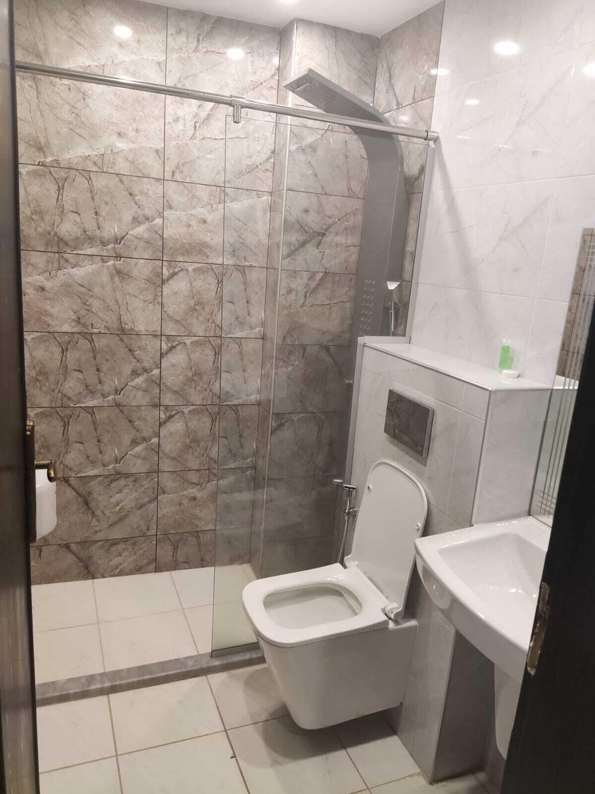 Couples treatment room(s), sauna, steam room, body treatments