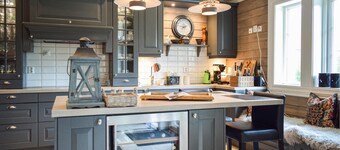 Lovely home in Vossestrand with WiFi