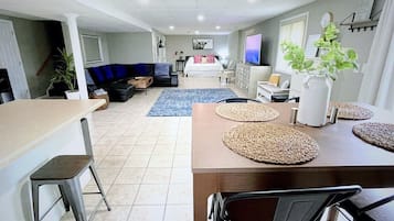 2 chambres, bureau, lit parapluie, Wi-Fi gratuit