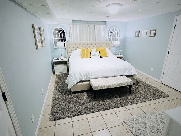 2 Schlafzimmer, Schreibtisch, Reisekinderbett, kostenloses WLAN