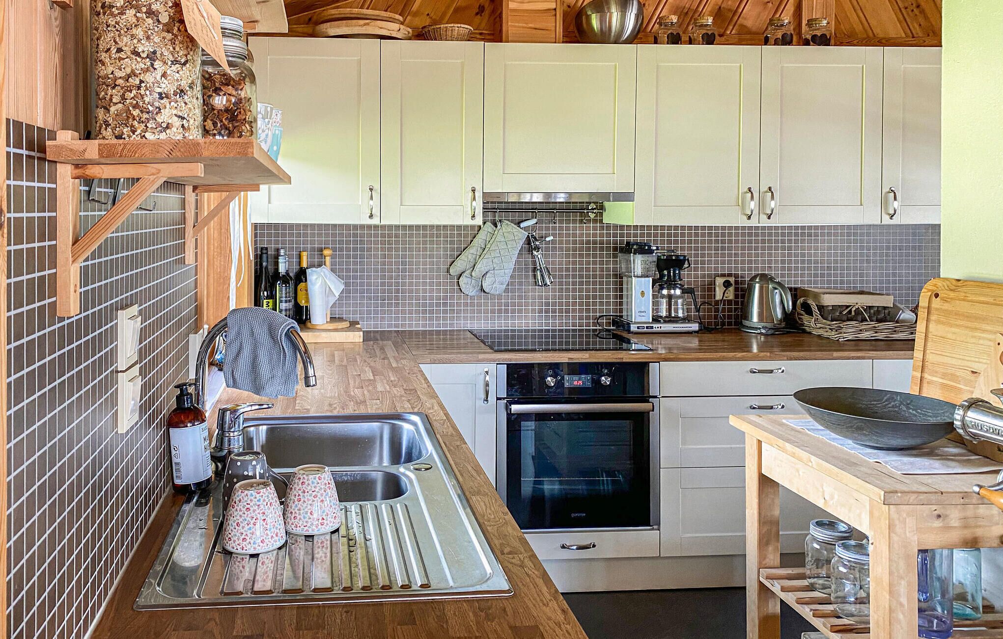 Réfrigérateur, four, plaque de cuisson, lave-vaisselle