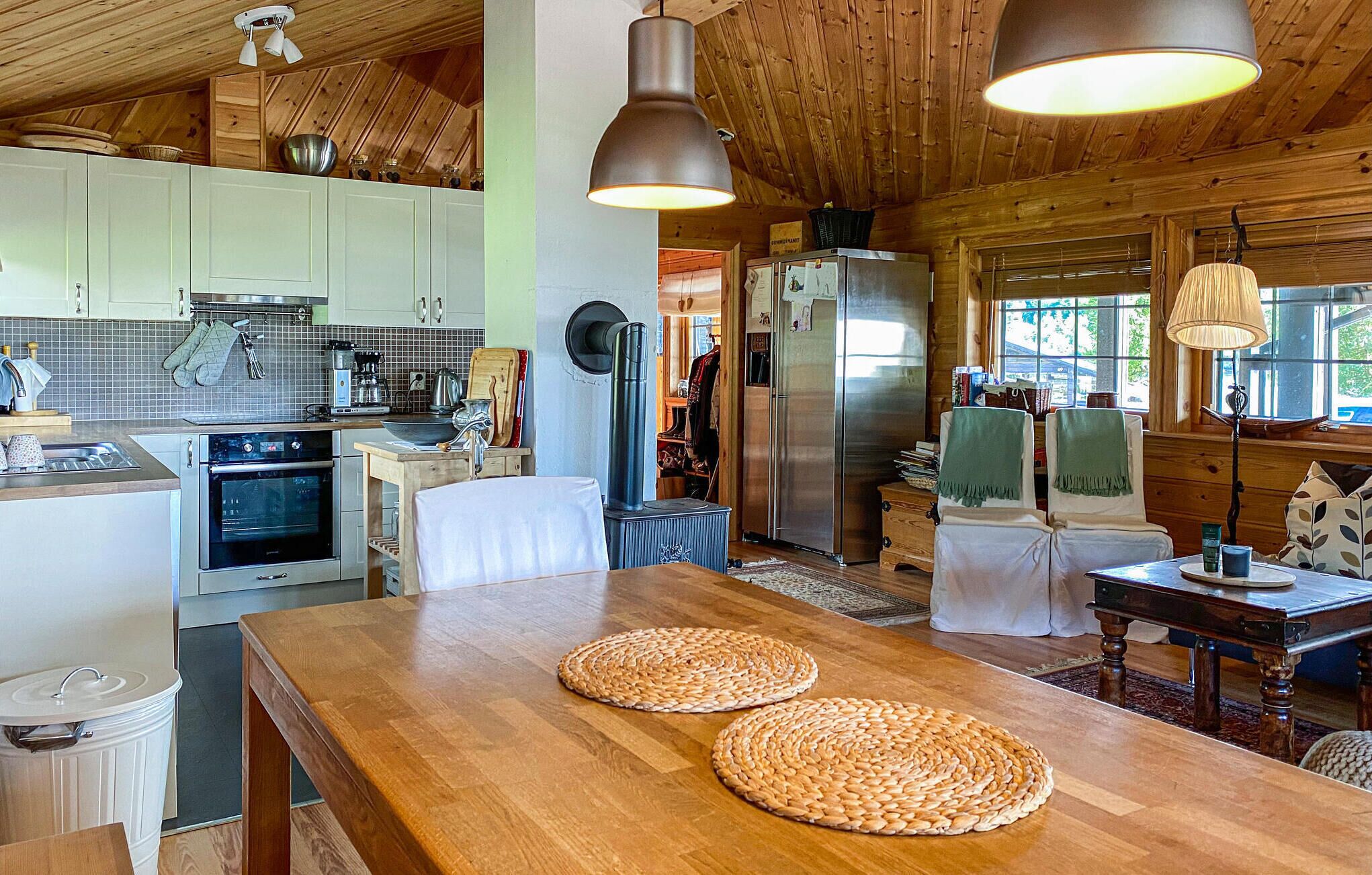 Réfrigérateur, four, plaque de cuisson, lave-vaisselle