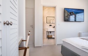 4 chambres, fer et planche à repasser, lit parapluie, Wi-Fi gratuit