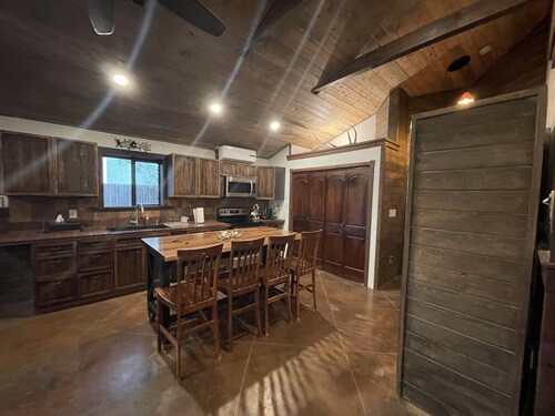 Pinetop Lakeside Cozy Cabin