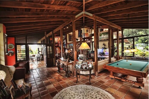 Luxury Private Villa Amazing Views Gated Paradise Starlink Hi-Speed Internet