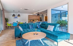 TV, table football, ping pong - Gorgeous home in Porec (Porec)