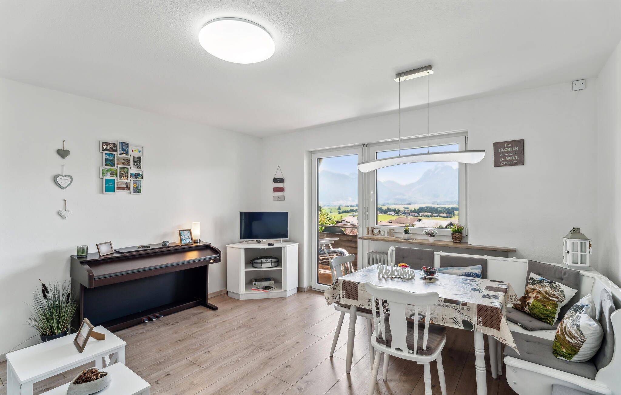 Fernseher, DVD-Player, Stereoanlage