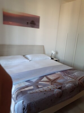 1 bedroom, soundproofing, iron/ironing board, free WiFi