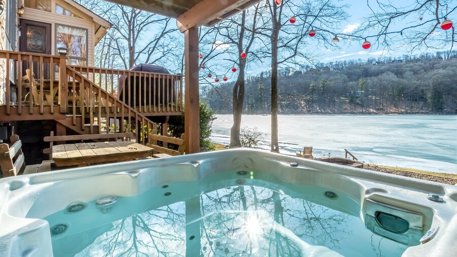 Gone Fish Inn by Taylor Made Deep Creek