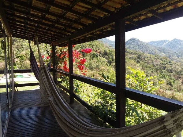 Terrace/patio - Alpine house in the center of Lumiar with spring water (Nova Friburgo)