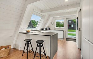 Fridge, dishwasher, coffee/tea maker - 2 bedroom cozy home in Farsø (Farsø)