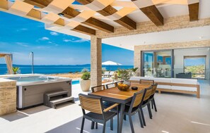 Outdoor dining - Beautiful home in Novalja with sauna (Novalja)