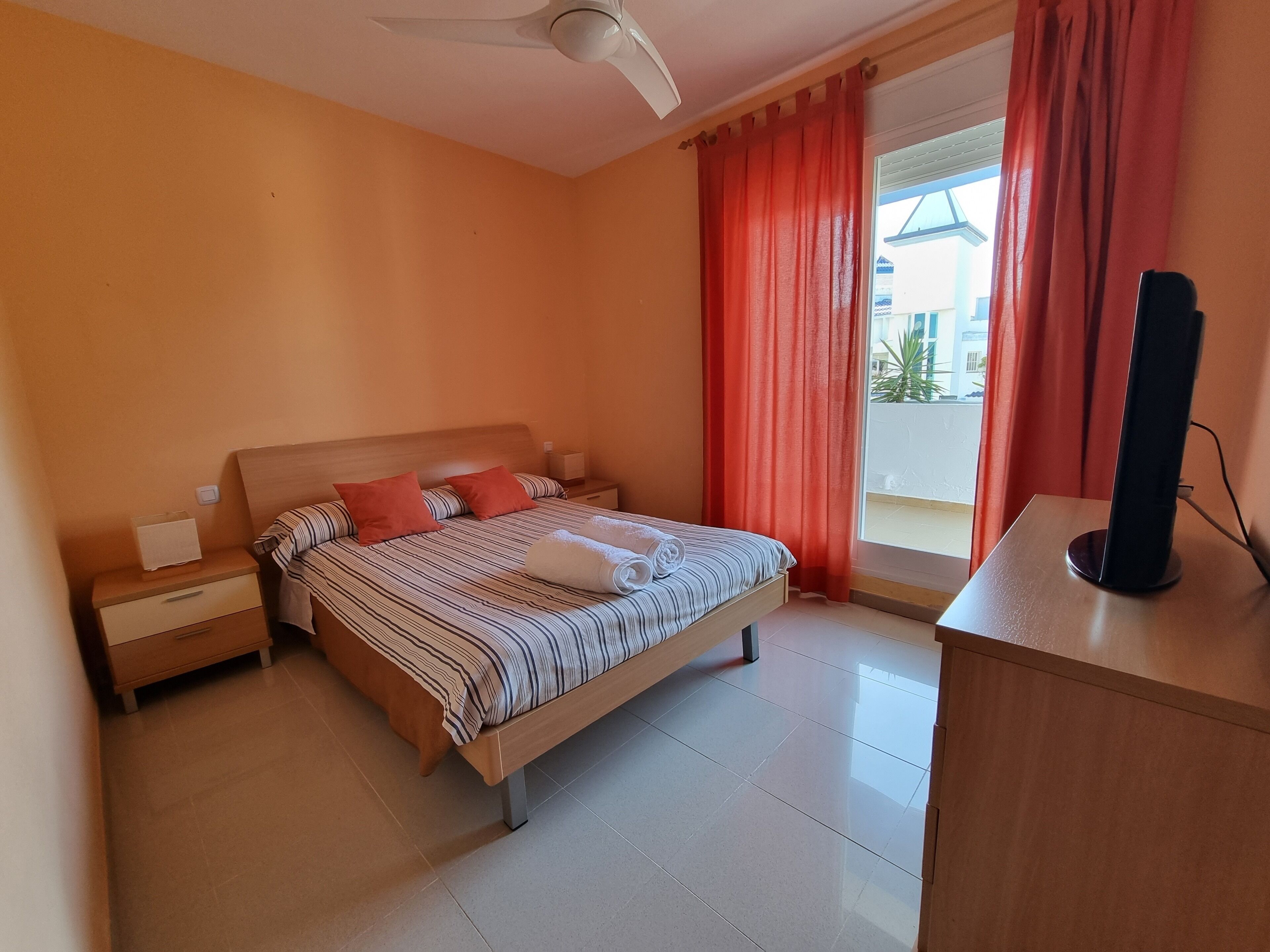 3 Schlafzimmer, Bügeleisen/Bügelbrett, Reisekinderbett, kostenloses WLAN
