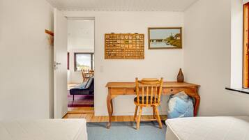 2 chambres, fer et planche à repasser, lit parapluie, Wi-Fi gratuit