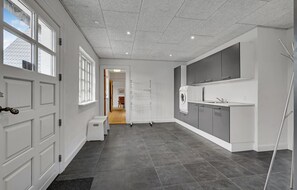 Interior - 6 bedroom gorgeous home in Kværndrup (Kværndrup)