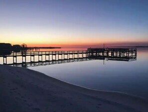 Beach nearby, sun-loungers, beach towels