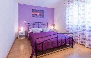 2 habitaciones, caja de seguridad en la habitación y cuna de viaje 