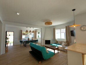 Fireplace - Villa Muscari Nature 200 meters from the beach 10 pax (Los Caños de Meca)