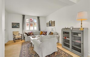 TV, fireplace - 3 bedroom nice home in Kværndrup (Kværndrup)