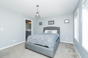 4 soveværelser, skrivebord, gratis Wi-Fi, sengetøj