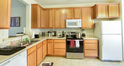 BBQ Grill, Fire-pit, 10 mins 2 downtown, 5 min UVA