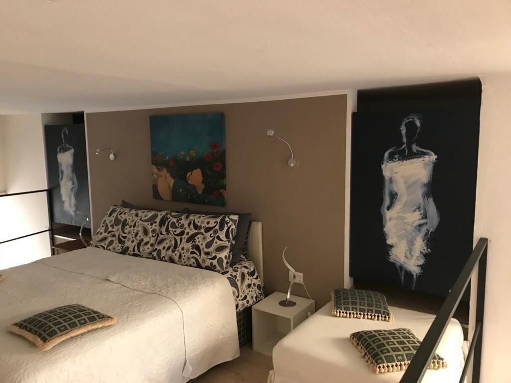 2 bedrooms, desk, soundproofing, iron/ironing board