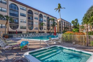 Outdoor pool, a heated pool - Beautiful Marco Island Condo Located on Factory Bay! (Marco Island)