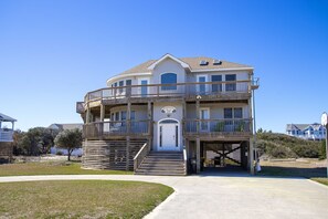Exterior - Semi-Oceanfront, Private Pool, Hot Tub, Close to beach! WL1066, Schemering Seas (Corolla)