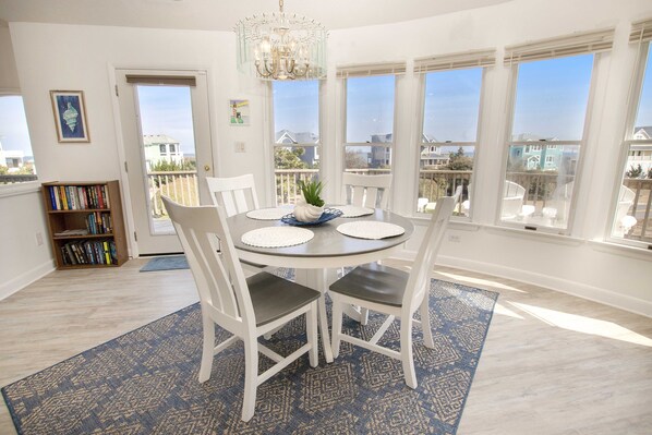 Dining - Semi-Oceanfront, Private Pool, Hot Tub, Close to beach! WL1066, Schemering Seas (Corolla)