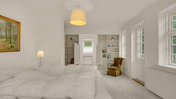 5 bedrooms, free WiFi