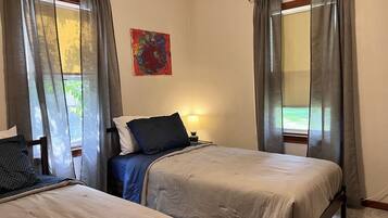 2 chambres, bureau, fer et planche à repasser, Wi-Fi gratuit