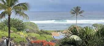 TOP Floor- Resort Room on Beach with 4 Pools, AC, Restaurants, No Resort Fee!