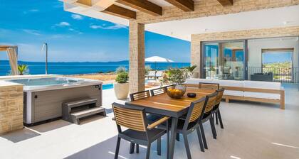 Gorgeous home in Novalja with sauna