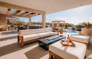 Outdoor dining - Gorgeous home in Novalja with sauna (Novalja)