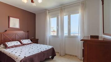 3 chambres, Wi-Fi gratuit, draps fournis