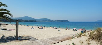 Cozy home in Porto Do Son with WiFi