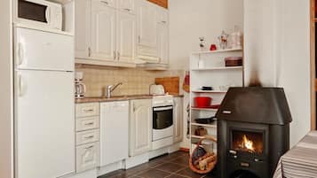 Réfrigérateur, micro-ondes, lave-vaisselle