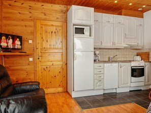Fridge, microwave, dishwasher, cookware/dishes/utensils - Saana 2 by Interhome (Enontekiö)
