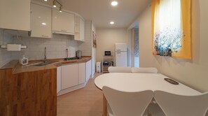 Basic Room, 1 Bedroom (nanmaliya) | Free WiFi