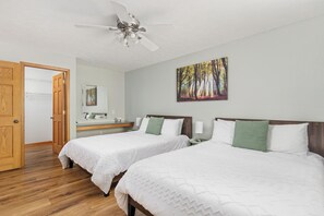 4 Schlafzimmer, Bügeleisen/Bügelbrett, kostenloses WLAN, Bettwäsche