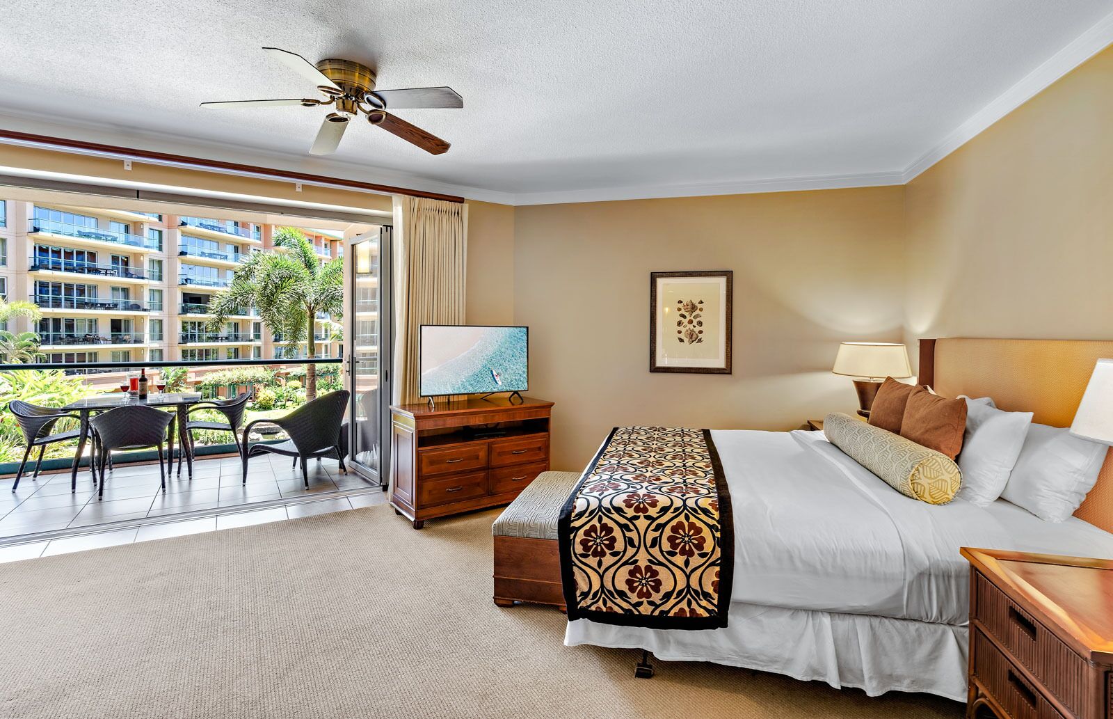 Iron/ironing board, free WiFi, bed sheets