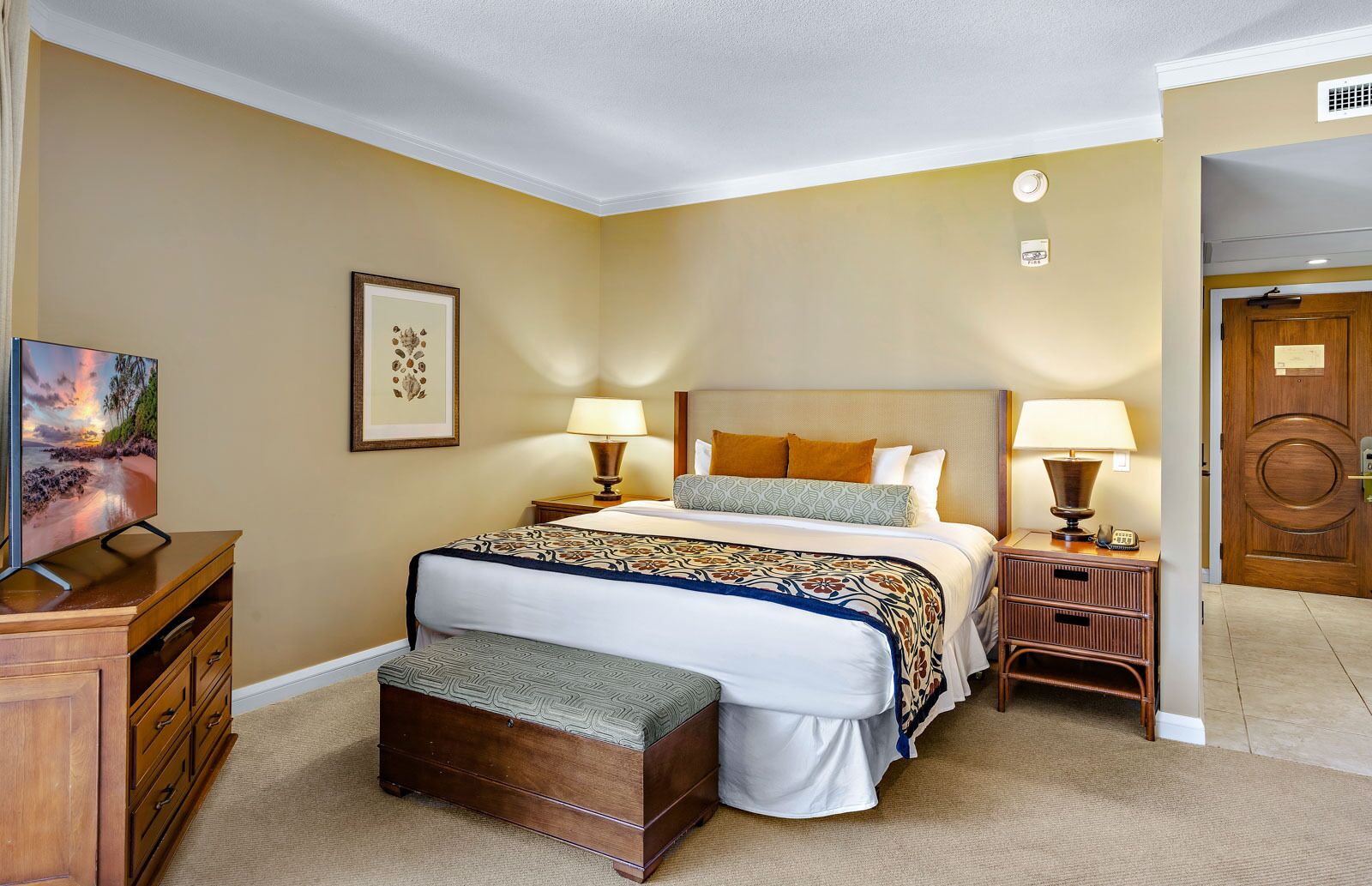 Iron/ironing board, free WiFi, bed sheets