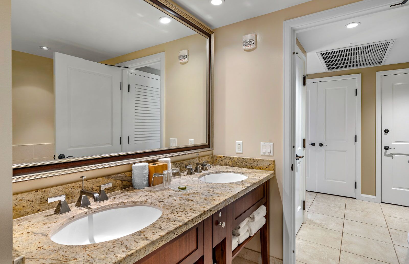 Bathtub, hair dryer, towels