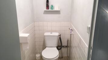 Douche, serviettes fournies