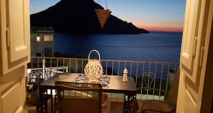 Grande Grotta Studios - Sleeps 8 - Free Parking