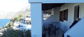Apartment - Sleeps 5 - Parking - Private Terrace